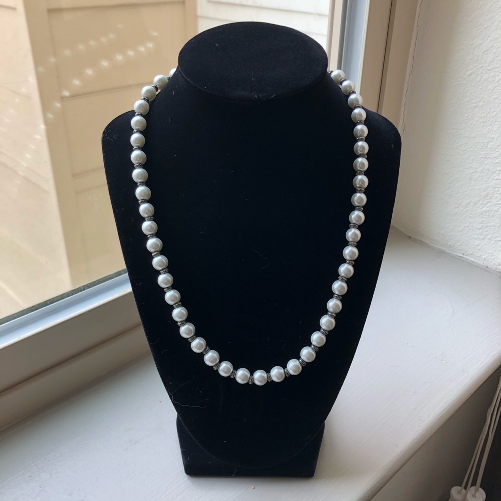 Grey Faux Pearls and Silver Metal Necklace